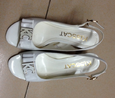 ����è��Ь��20Ԫ